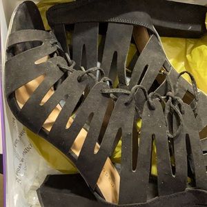 Madden Girl Size 10